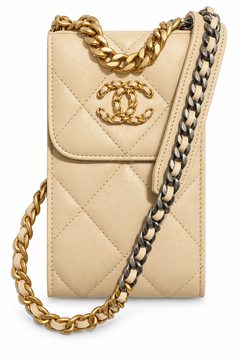 Cream quilted pouch with gold chains