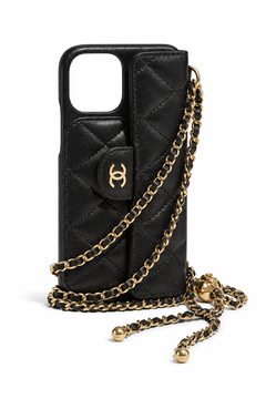 Quilted black phone case with gold chain